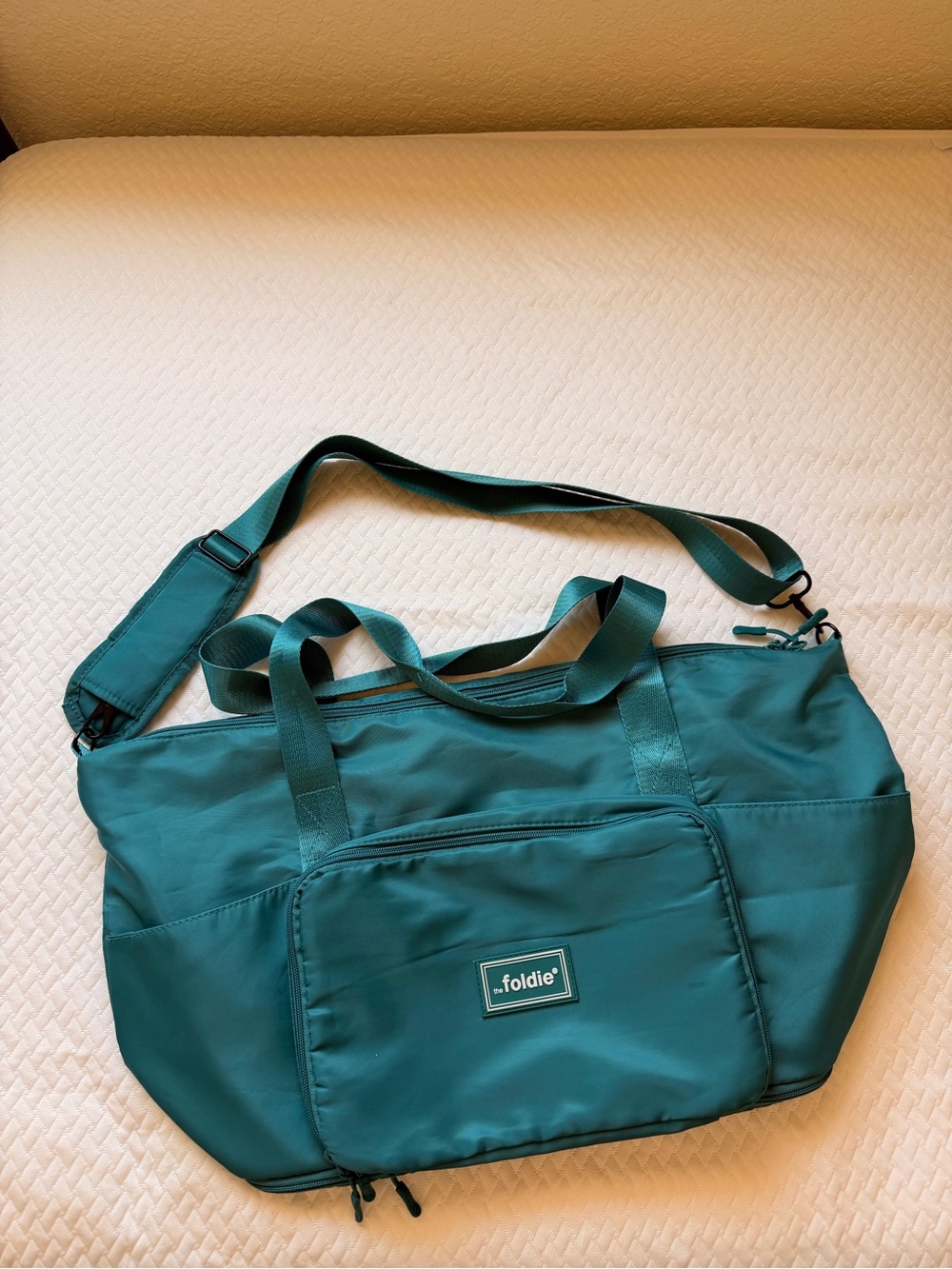 The Foldie Teal Green Foldable Travel Tote Bag Luggage Weekender Carry Large New